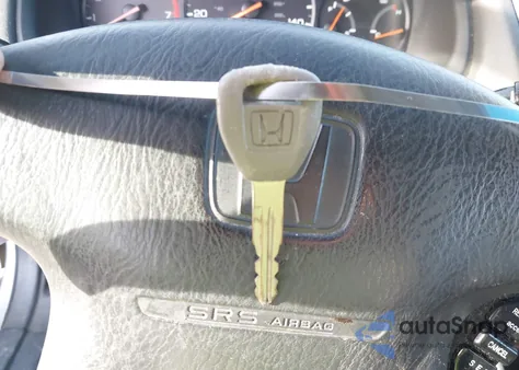 2000 Honda Accord 2.3 Lx from USA, damaged, VIN 1HGCG3147YA004016